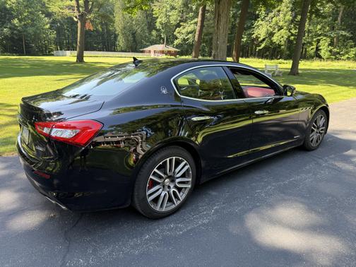 2018 Maserati Ghibli GranLusso
