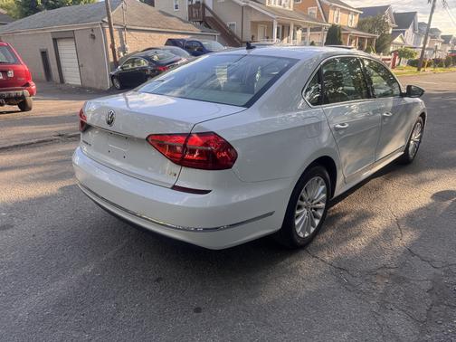 White 2016 Volkswagen Passat 1.8T SE