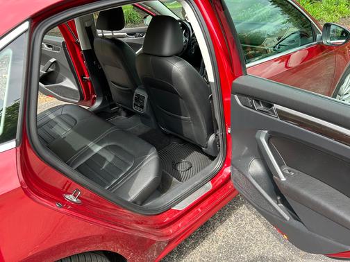 Red 2017 Volkswagen Passat 1.8T SEL Premium