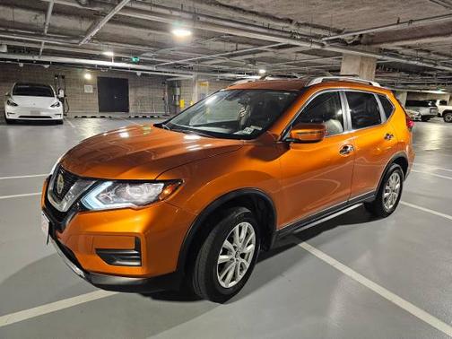 2020 Nissan Rogue SV