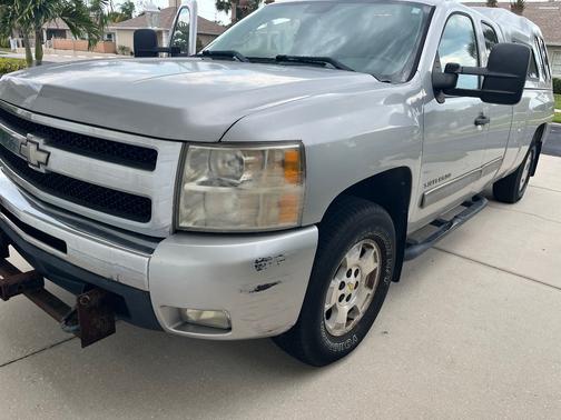 Silver 2011 Chevrolet Silverado 1500 LT