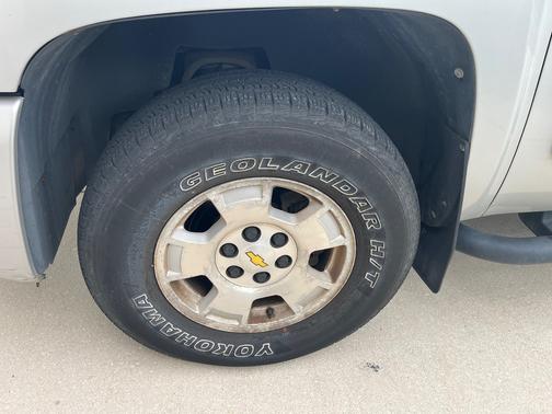 Silver 2011 Chevrolet Silverado 1500 LT