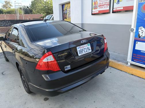Black 2010 Ford Fusion SE