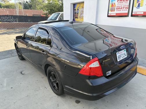 Black 2010 Ford Fusion SE