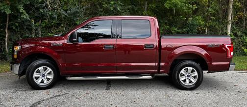 Red 2016 Ford F-150 XLT