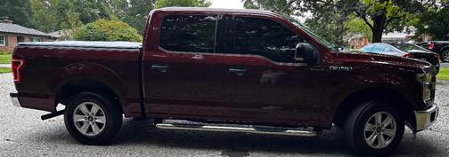 Red 2016 Ford F-150 XLT