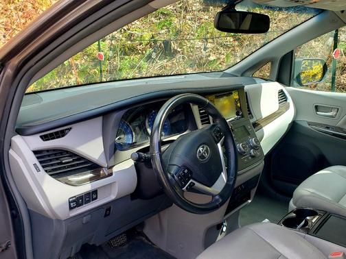 Gray 2017 Toyota Sienna Limited Premium
