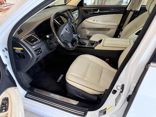 2014 Hyundai Equus Signature
