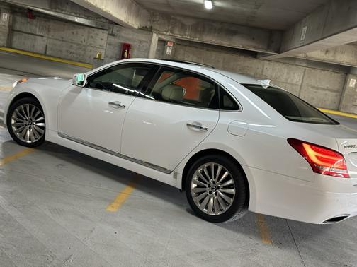 2014 Hyundai Equus Signature
