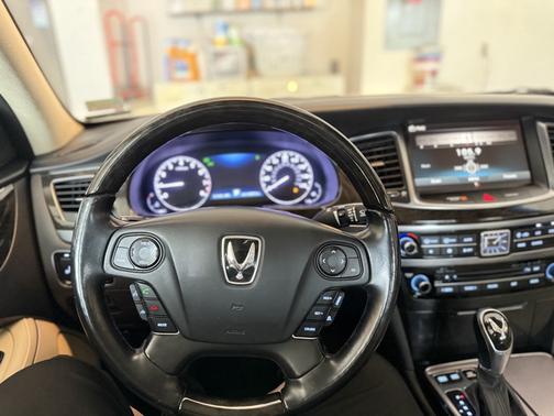 2014 Hyundai Equus Signature