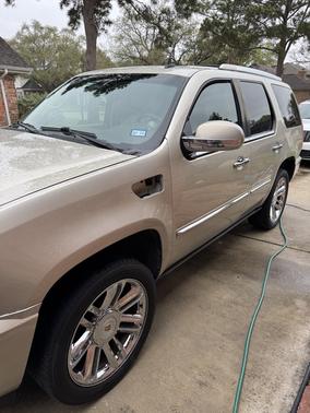 2013 Cadillac Escalade Luxury