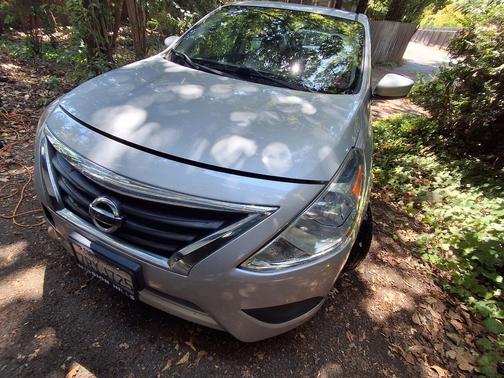 Silver 2016 Nissan Versa 1.6 S+