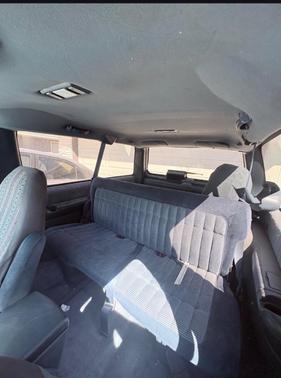 Blue 1993 GMC Yukon 4WD