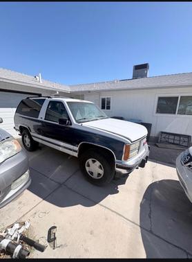 Blue 1993 GMC Yukon 4WD