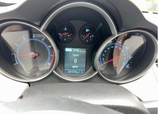 Gray 2014 Chevrolet Cruze LS