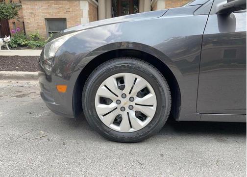 Gray 2014 Chevrolet Cruze LS