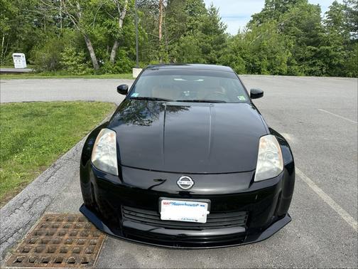 Black 2004 Nissan 350Z Touring