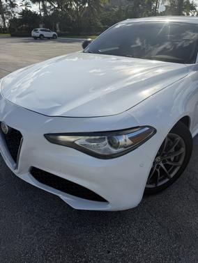 2018 Alfa Romeo Giulia Base