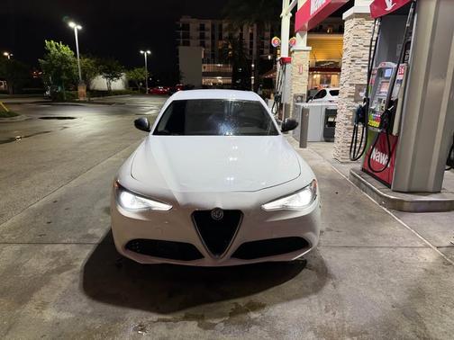 2018 Alfa Romeo Giulia Base