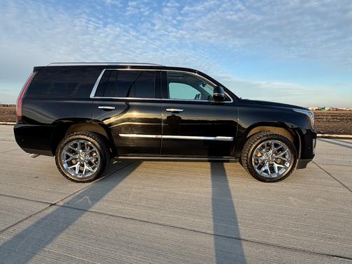 2017 Cadillac Escalade Premium Luxury