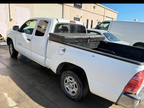 2005 Toyota Tacoma Base