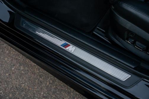 Black 2011 BMW 550 i