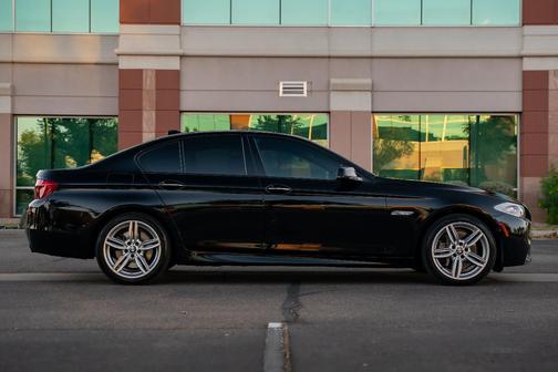 Black 2011 BMW 550 i