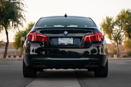 Black 2011 BMW 550 i
