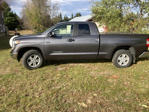 Gray 2019 Toyota Tundra SR