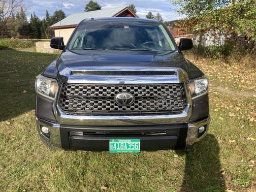 Gray 2019 Toyota Tundra SR