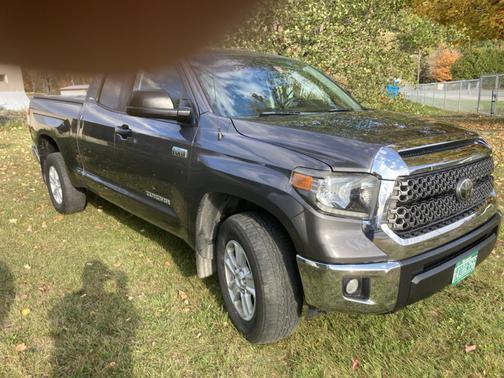 Gray 2019 Toyota Tundra SR