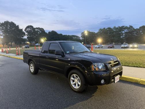 2004 Nissan Frontier XE King Cab