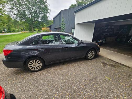 Gray 2008 Subaru Impreza 2.5i