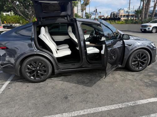 Gray 2023 Tesla Model X Base