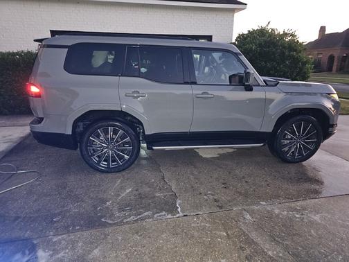 Gray 2025 Lexus GX 550 Luxury+