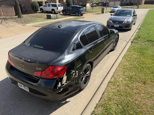 2015 INFINITI Q40 Base