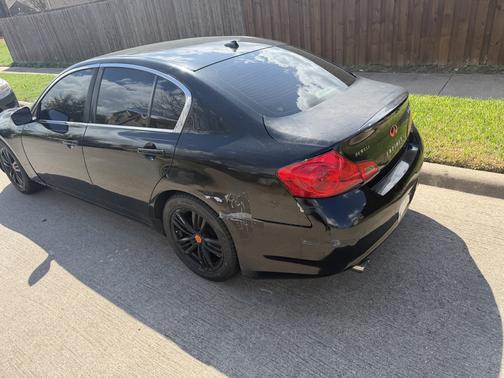 2015 INFINITI Q40 Base