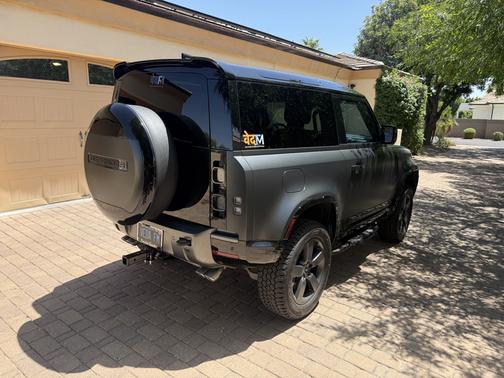 Black 2024 Land Rover Defender 90 P525 Carpathian Edition