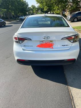 2017 Hyundai SONATA Hybrid SE