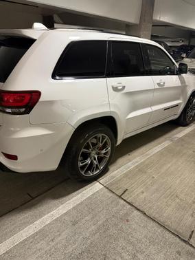 White 2018 Jeep Grand Cherokee SRT