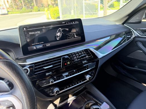 White 2022 BMW 530e Base