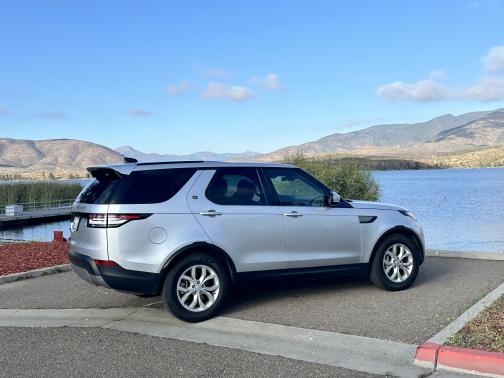 2020 Land Rover Discovery SE