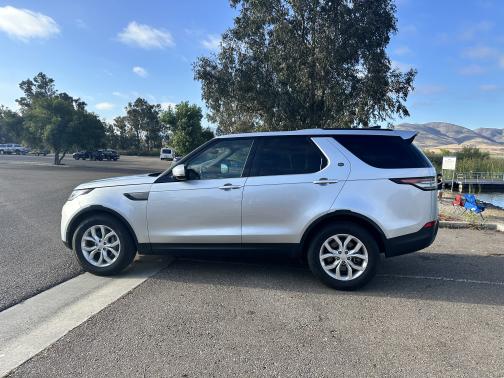 2020 Land Rover Discovery SE