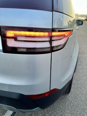 2020 Land Rover Discovery SE