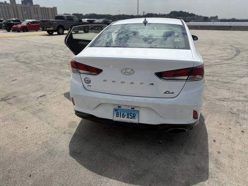 2018 Hyundai SONATA SE