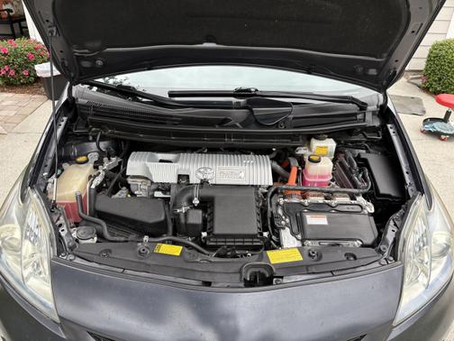 2013 Toyota Prius Plug-in Base