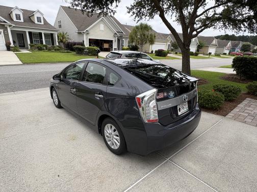 2013 Toyota Prius Plug-in Base