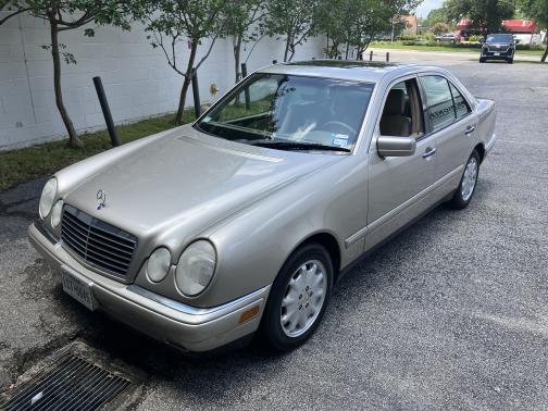 1998 Mercedes-Benz E-Class E320