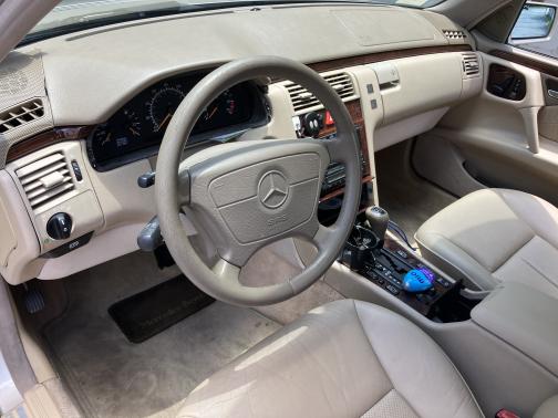 1998 Mercedes-Benz E-Class E320