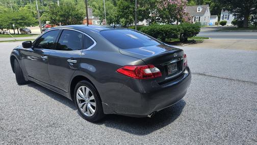 2012 INFINITI M37 x